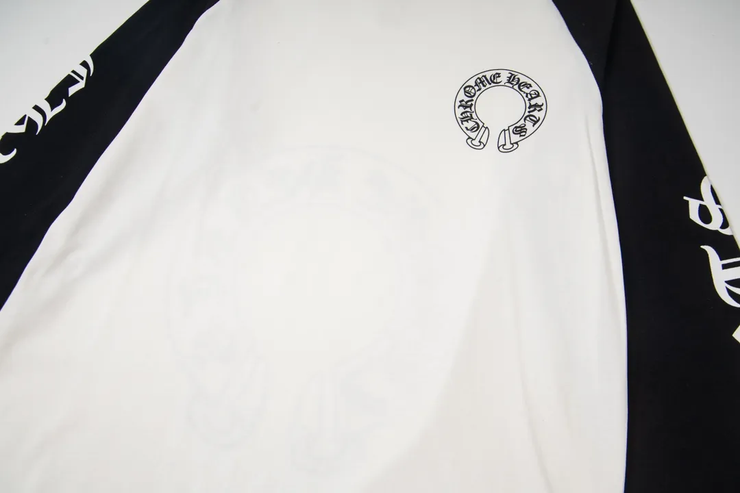 P180 Model No. Y641 Chrome Hearts Foam Horseshoe Long Sleeve T-shirt Chrome Hearts Autumn and Winter Counter's new fashionable casual bottoming long-sleeved T-shirt is made of imported high-density cotton fabric and exquisite original logo. It has excellent comfort and breathability. It is soft, anti-wrinkle, elastic and has excellent drape. It can be worn alone or layered. The fabric is soft and not easy to deform. Relaxed OVERSIZE cut. The complete set of excipients is fully packaged. Size: S-XL